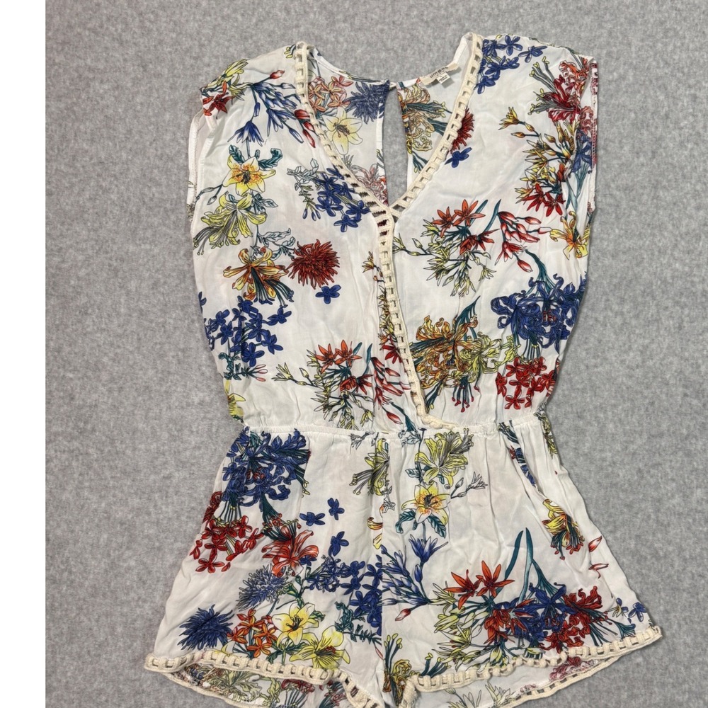 Umgee USA Floral Crochet Trim Romper Womens Large White V-Neck Sleeveless Boho - Picture 2 of 12